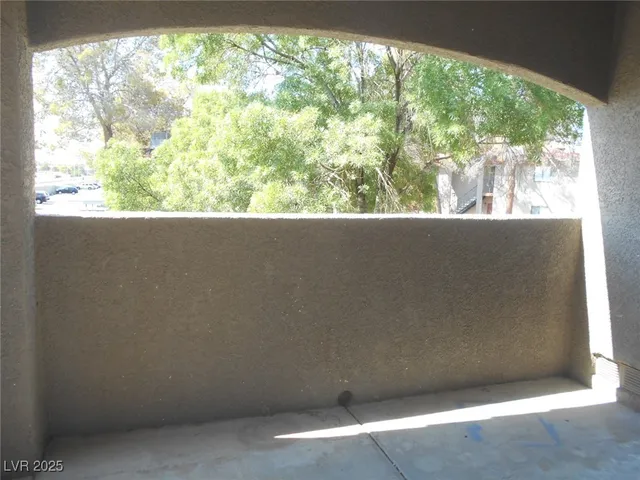 $1,400 | 5525 West Flamingo Road, Unit 2025, Las Vegas, NV 89103