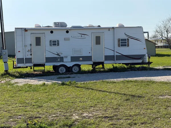 $25,000 | 98 Sea Urchin, Palacios, TX 77465