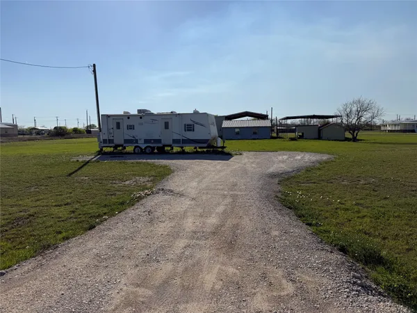 $25,000 | 98 Sea Urchin, Palacios, TX 77465