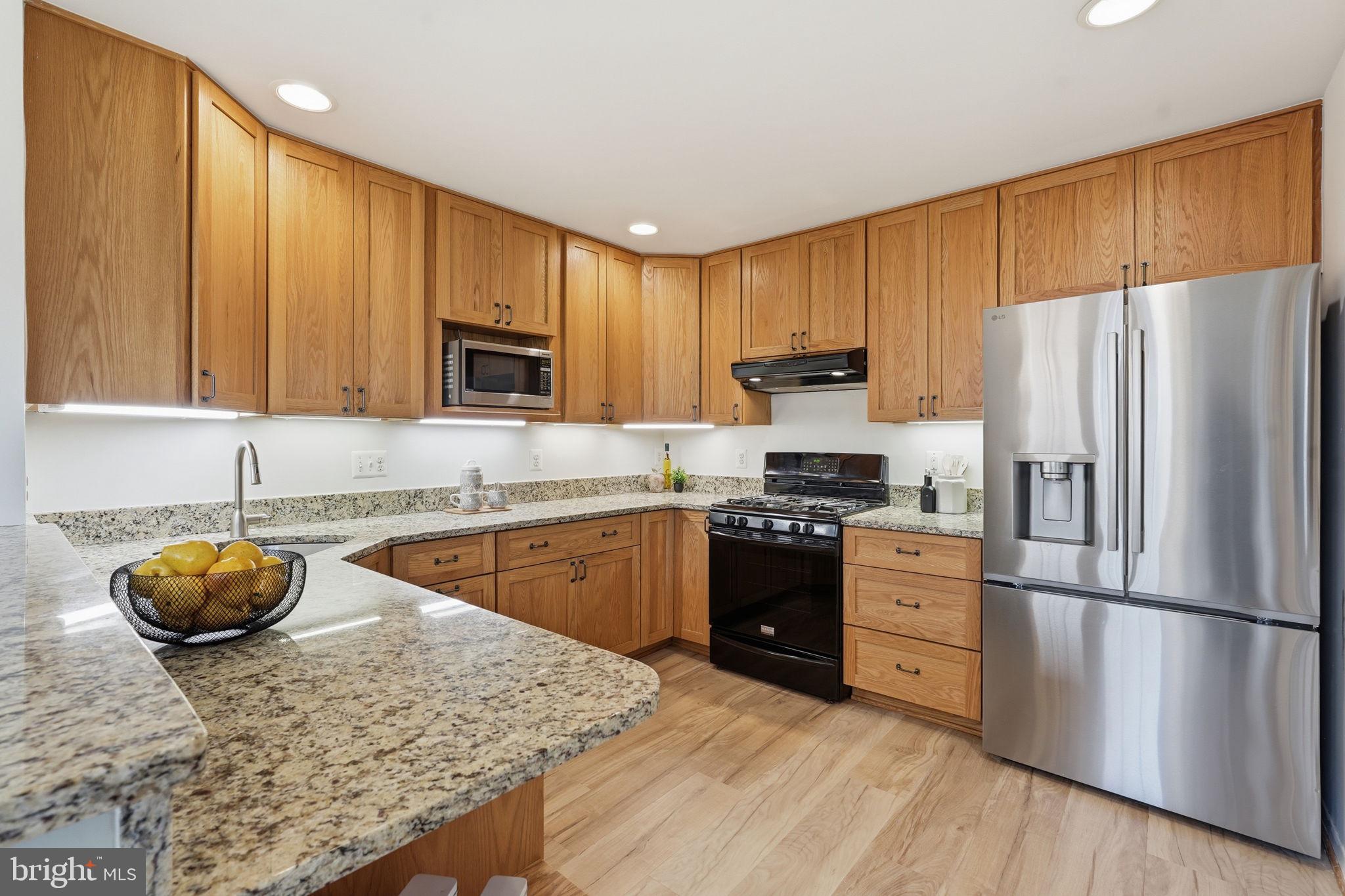 8110 Carrick Lane Springfield, VA 22151 - Photo 11 of 41