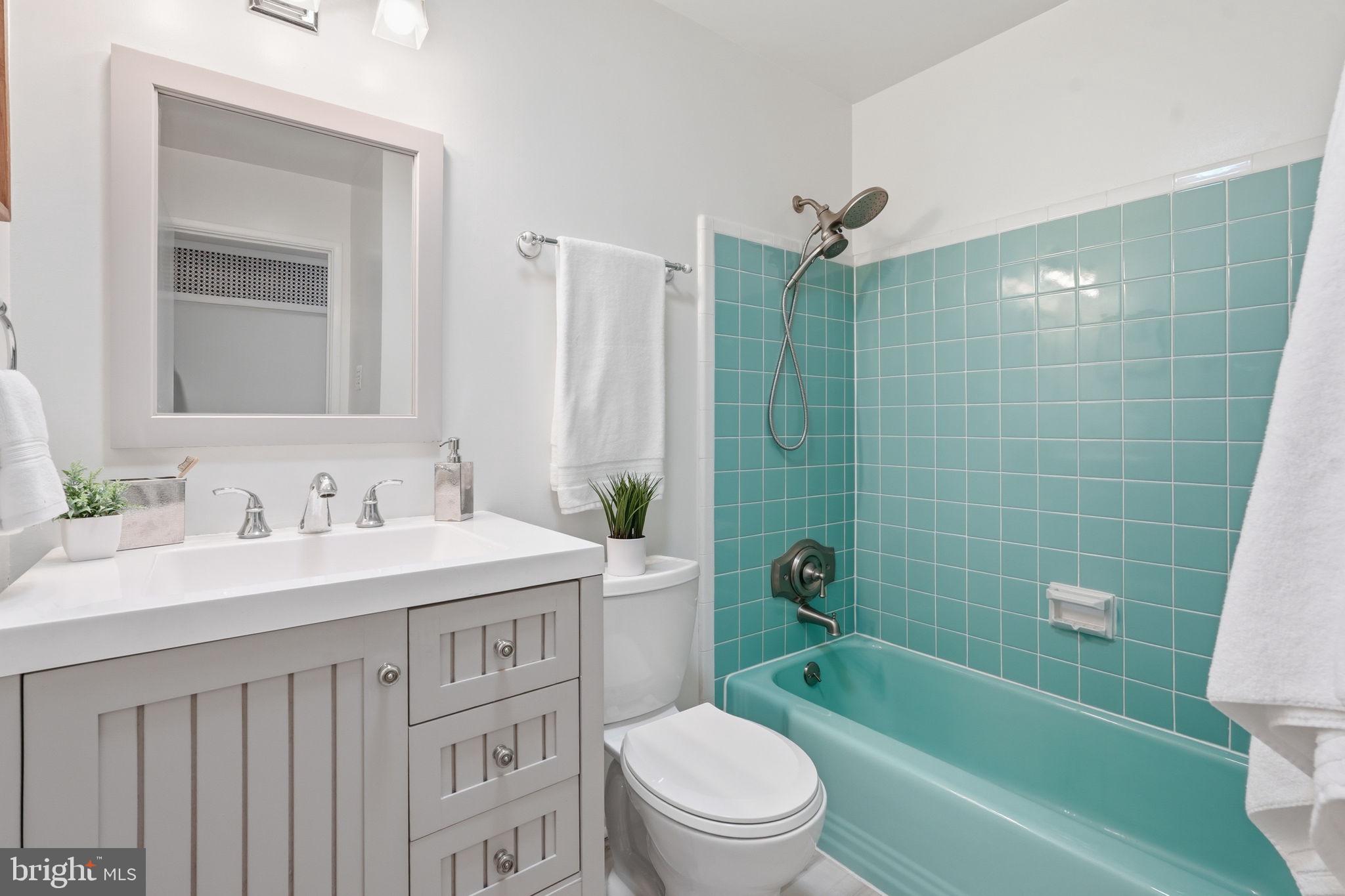 8110 Carrick Lane Springfield, VA 22151 - Photo 23 of 41