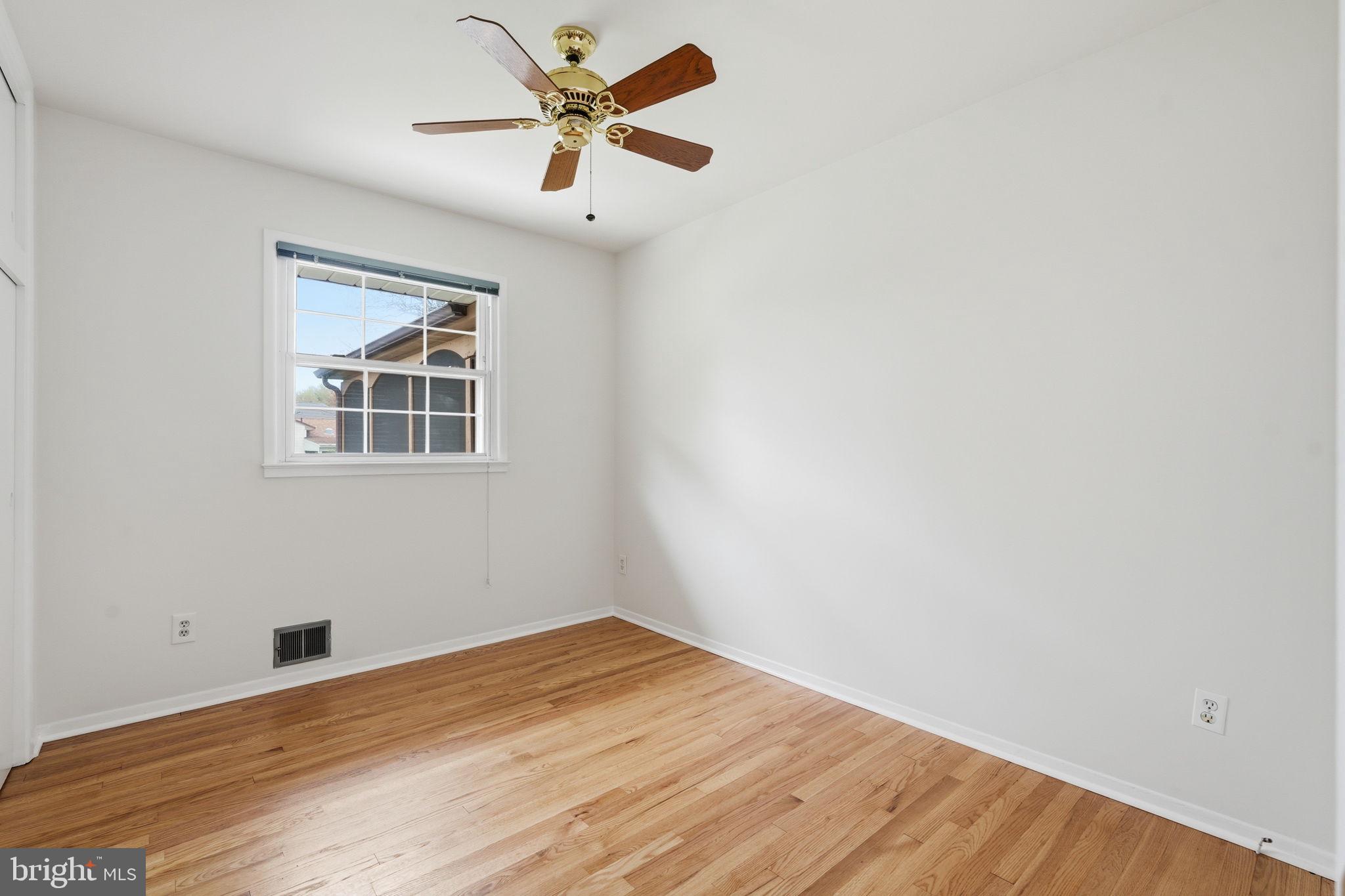 8110 Carrick Lane Springfield, VA 22151 - Photo 24 of 41