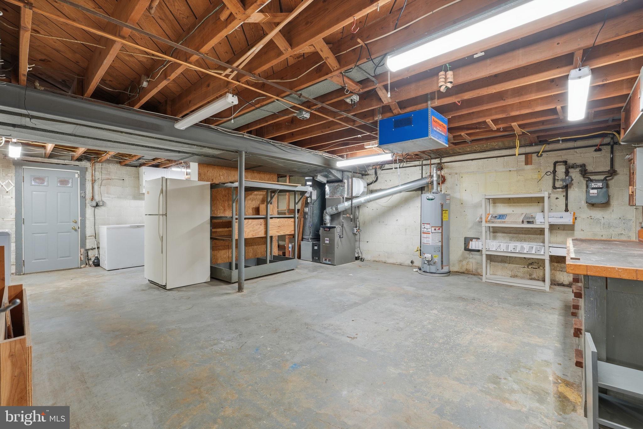 8110 Carrick Lane Springfield, VA 22151 - Photo 34 of 41