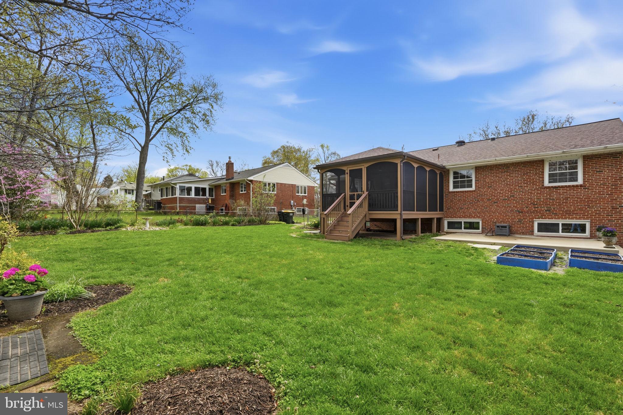 8110 Carrick Lane Springfield, VA 22151 - Photo 37 of 41