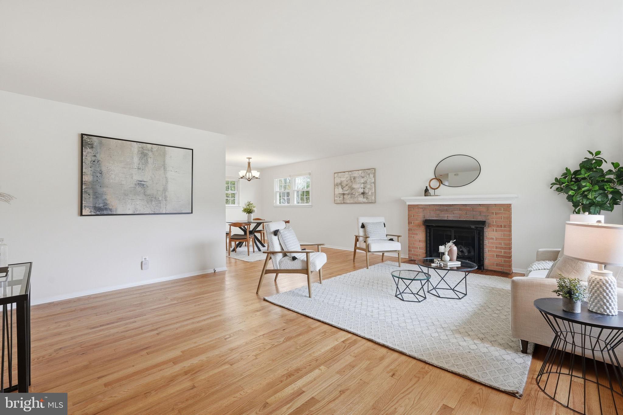 8110 Carrick Lane Springfield, VA 22151 - Photo 5 of 41