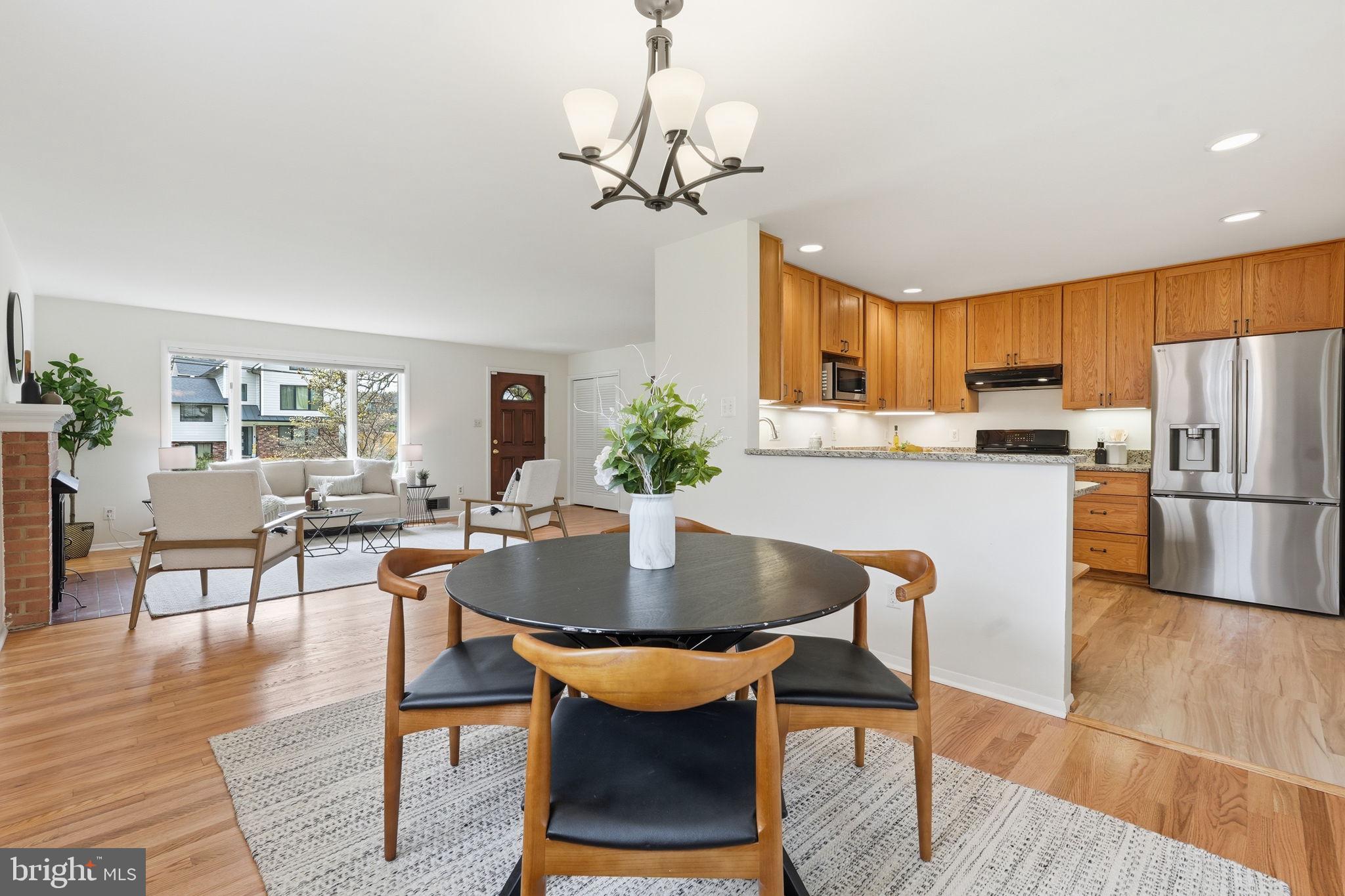 8110 Carrick Lane Springfield, VA 22151 - Photo 9 of 41