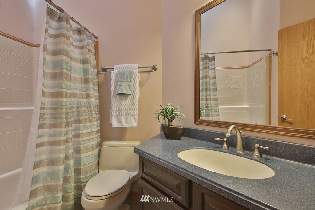 6278 Cultus Bay Road Clinton, WA 98236 - Photo 22 of 25 Gallery Image 22