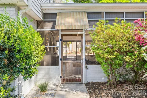 $700,000 | 7013 Old Forge Drive, Charlotte, NC 28226