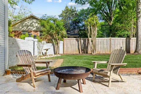 $700,000 | 7013 Old Forge Drive, Charlotte, NC 28226
