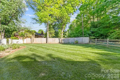 $700,000 | 7013 Old Forge Drive, Charlotte, NC 28226