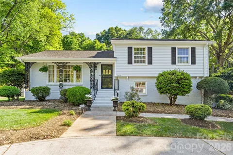 $700,000 | 7013 Old Forge Drive, Charlotte, NC 28226