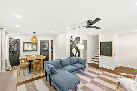 $700,000 | 7013 Old Forge Drive, Charlotte, NC 28226