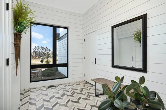 $1,599,900 | 7737 Prairie Grass Pass, Credit River, MN 55372