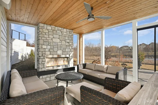 $1,599,900 | 7737 Prairie Grass Pass, Credit River, MN 55372