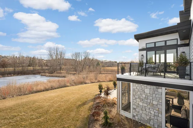 $1,599,900 | 7737 Prairie Grass Pass, Credit River, MN 55372