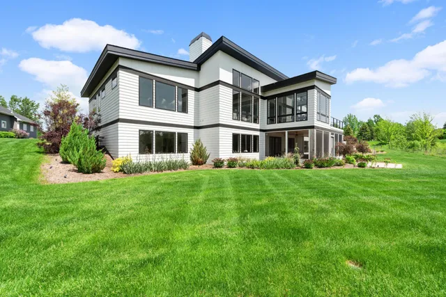 $1,599,900 | 7737 Prairie Grass Pass, Credit River, MN 55372