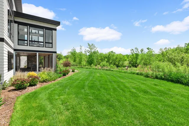 $1,599,900 | 7737 Prairie Grass Pass, Credit River, MN 55372