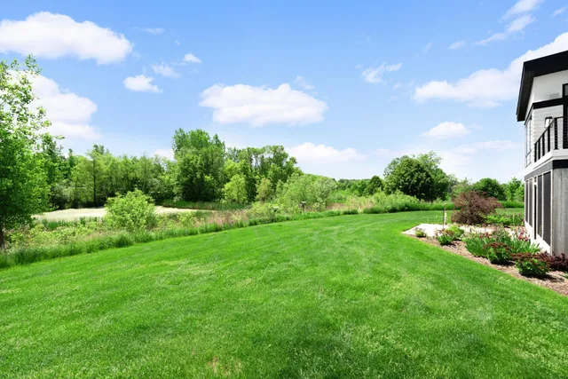 $1,599,900 | 7737 Prairie Grass Pass, Credit River, MN 55372