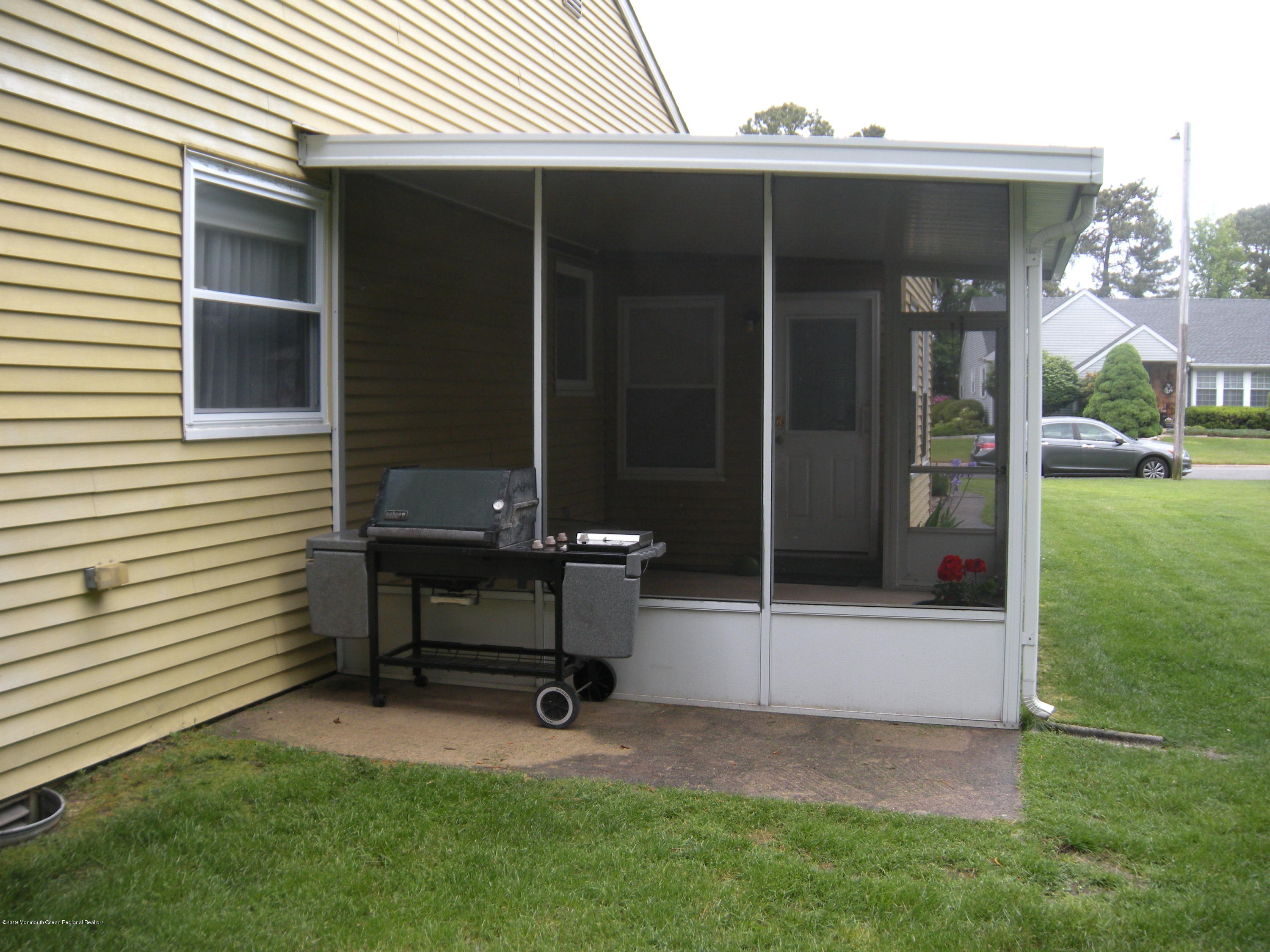43 A Medford Road Whiting, NJ 08759 - Photo 5 of 21 DSCN4778