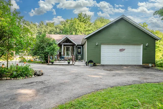 $544,900 | 3045 Little Glendora Road, Buchanan, MI 49107