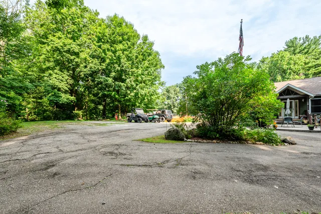 $544,900 | 3045 Little Glendora Road, Buchanan, MI 49107