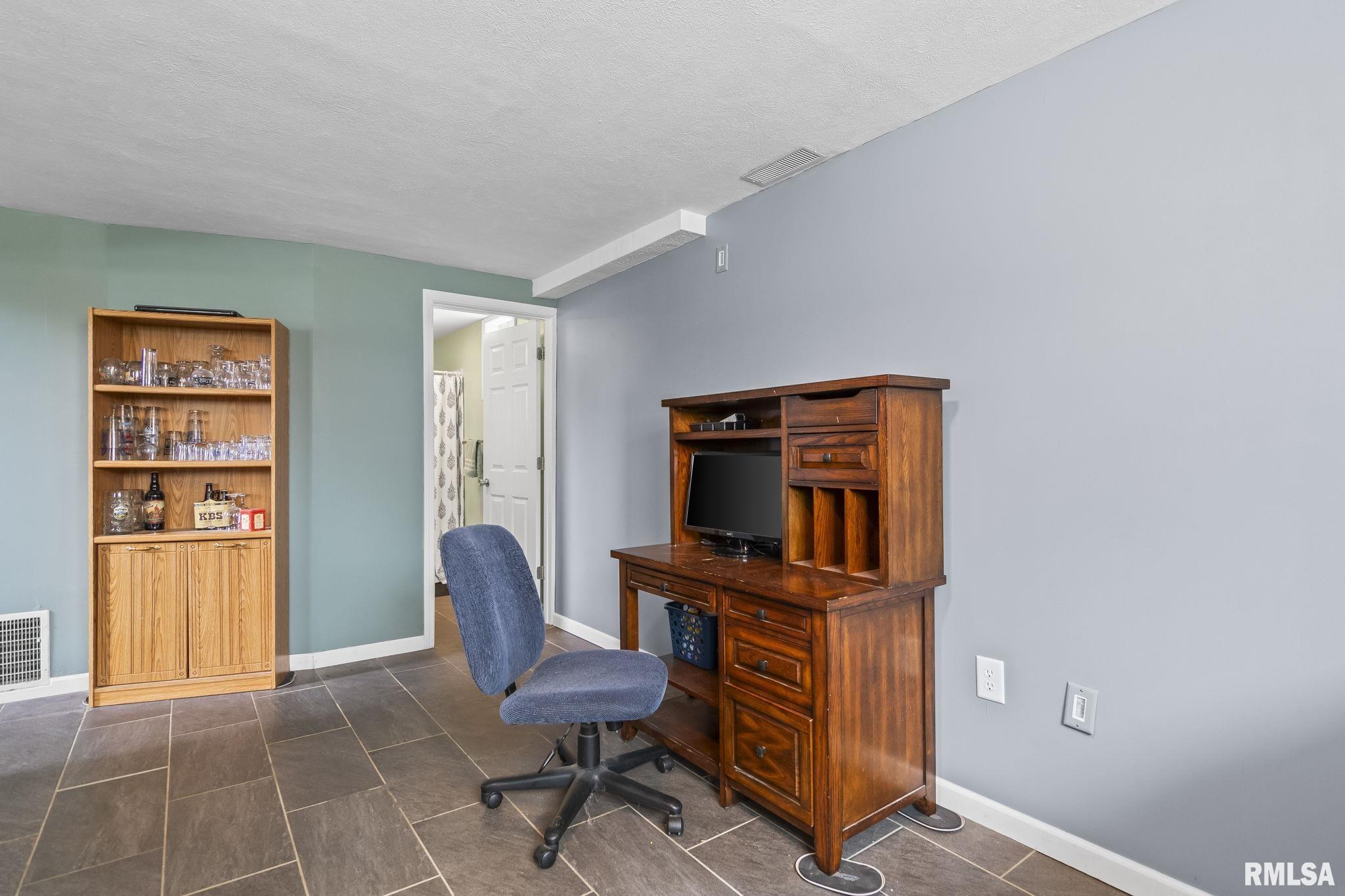 2108 North 24th Street Springfield, IL 62702 - Photo 26 of 40