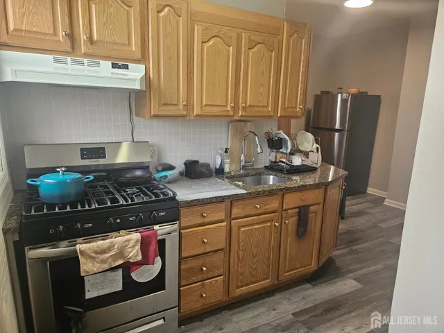 $2,200 | 421 River Drive, Unit 2, Elmwood Park, NJ 07407