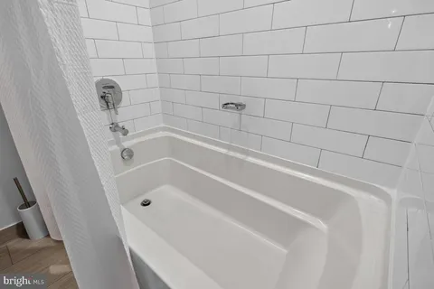 $800,000 | 515 North Washington Street, Unit 105, Alexandria, VA 22314