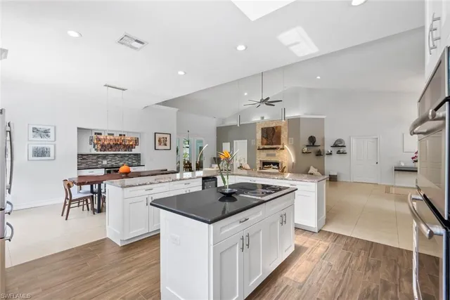 $2,399,999 | 5730 Golden Gate Parkway, Naples, FL 34116