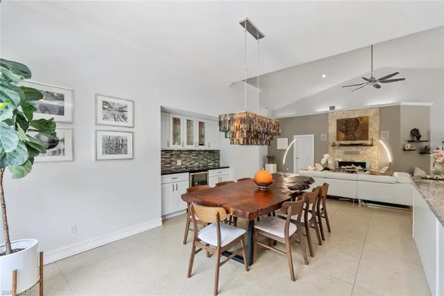 $2,399,999 | 5730 Golden Gate Parkway, Naples, FL 34116