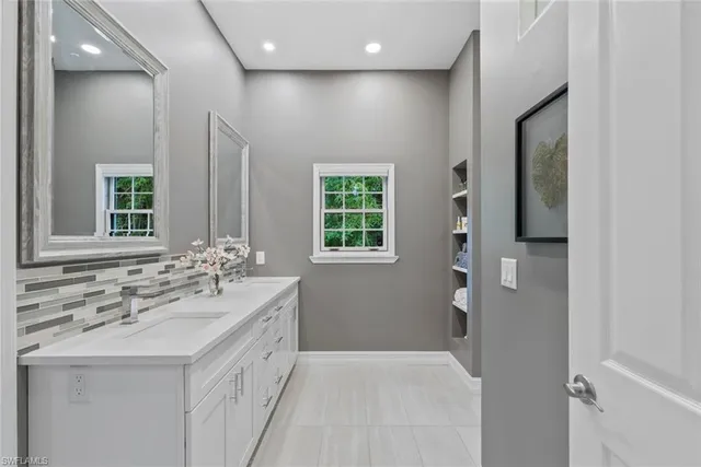 $2,399,999 | 5730 Golden Gate Parkway, Naples, FL 34116