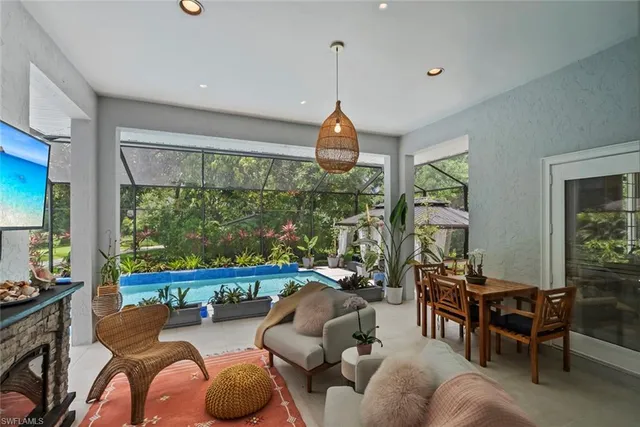 $2,399,999 | 5730 Golden Gate Parkway, Naples, FL 34116