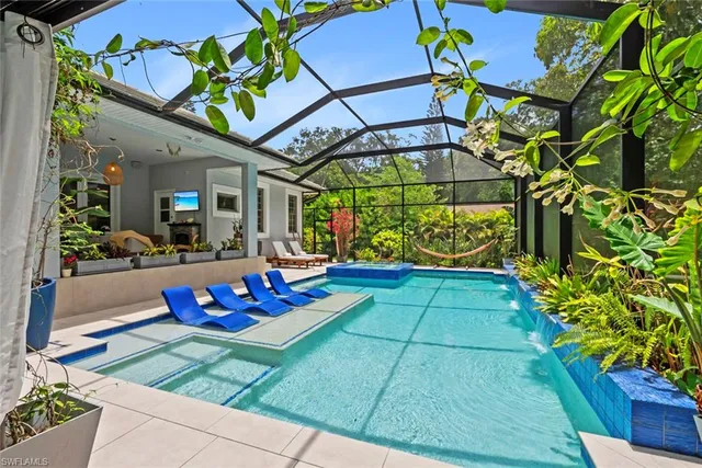 $2,399,999 | 5730 Golden Gate Parkway, Naples, FL 34116