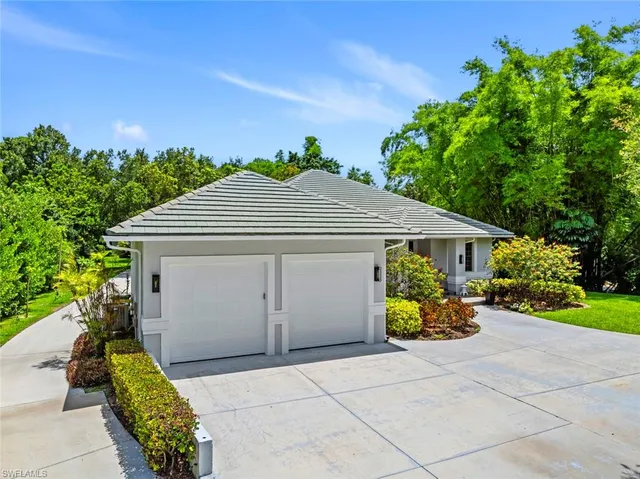 $2,399,999 | 5730 Golden Gate Parkway, Naples, FL 34116