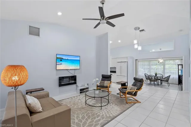 $2,399,999 | 5730 Golden Gate Parkway, Naples, FL 34116