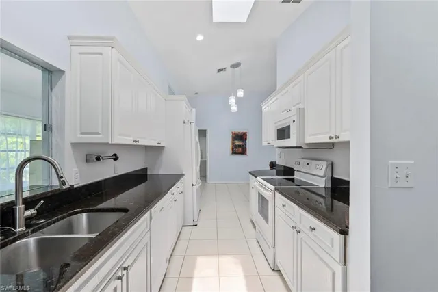 $2,399,999 | 5730 Golden Gate Parkway, Naples, FL 34116