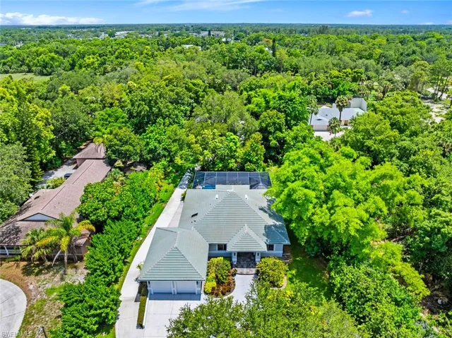 $2,399,999 | 5730 Golden Gate Parkway, Naples, FL 34116