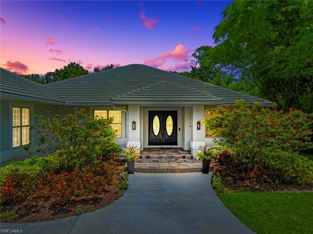 $2,399,999 | 5730 Golden Gate Parkway, Naples, FL 34116