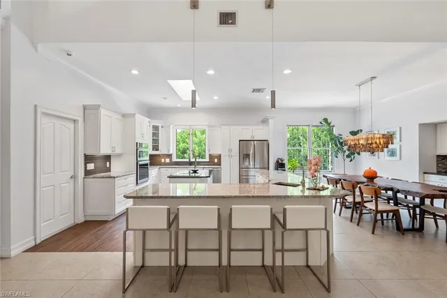 $2,399,999 | 5730 Golden Gate Parkway, Naples, FL 34116