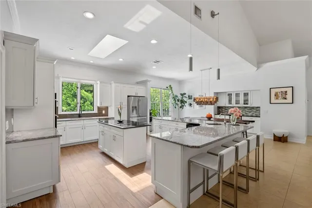 $2,399,999 | 5730 Golden Gate Parkway, Naples, FL 34116