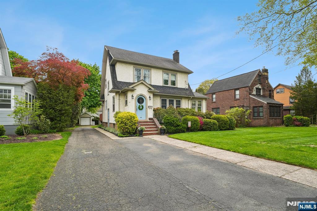333 Bogert Avenue Ridgewood, NJ 07450 - Photo 2 of 48