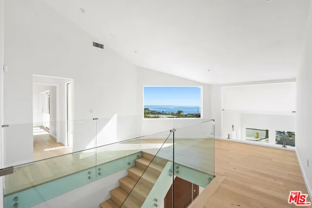 $2,700,000 | 3447 Shoreheights Drive, Malibu, CA 90265