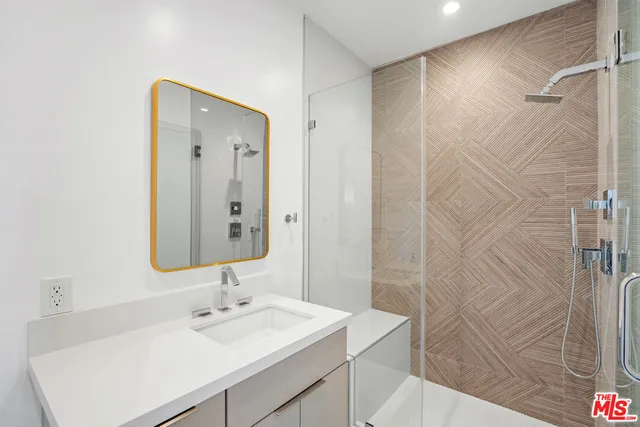 $2,700,000 | 3447 Shoreheights Drive, Malibu, CA 90265