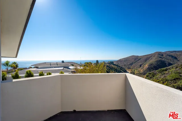 $2,700,000 | 3447 Shoreheights Drive, Malibu, CA 90265