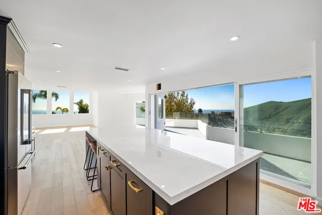 $2,700,000 | 3447 Shoreheights Drive, Malibu, CA 90265