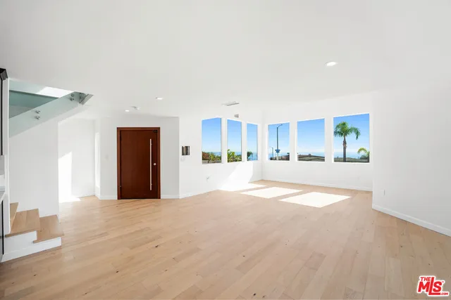 $2,700,000 | 3447 Shoreheights Drive, Malibu, CA 90265