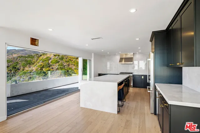 $2,700,000 | 3447 Shoreheights Drive, Malibu, CA 90265