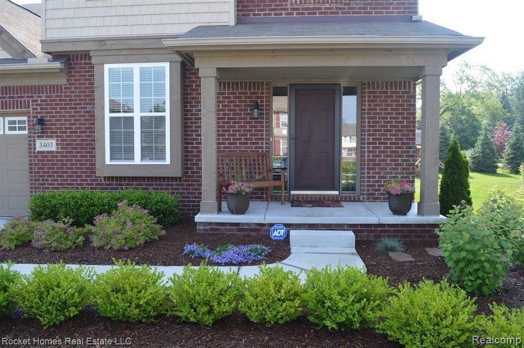 3403 Talbert Circle Rochester, MI 48307 - Photo 2 of 18 Front.JPG