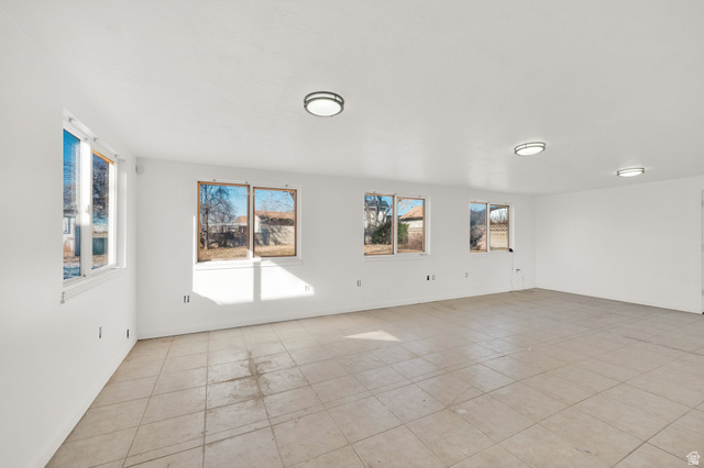2054 Mark Street Layton, UT 84041 - Photo 12 of 21