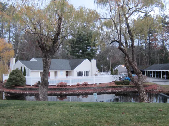 $1,800 | 14 Northbrook Drive, Unit 18, Manchester, NH 03102